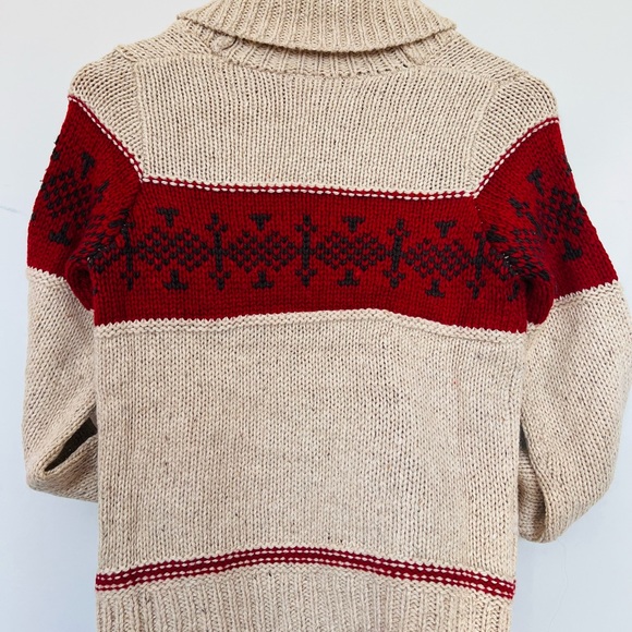 NWT sweater size large - Picture 10 of 10